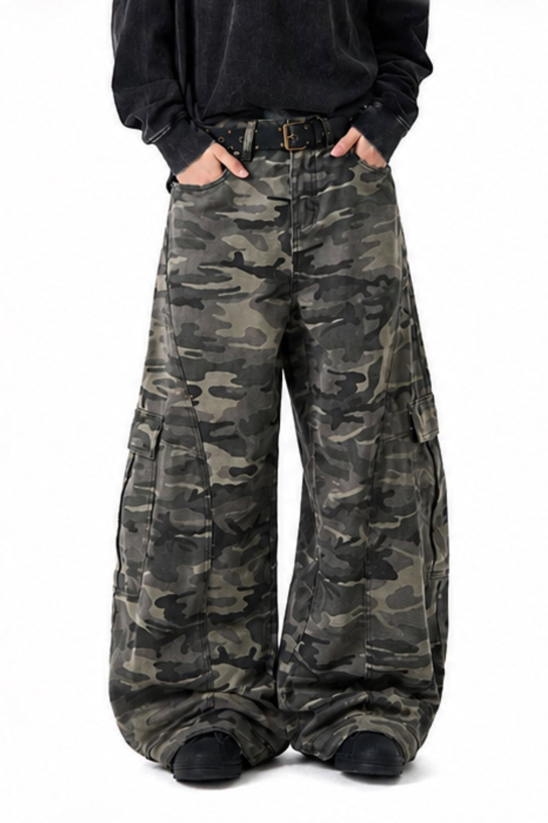 Terrain Camo Balloon Pants